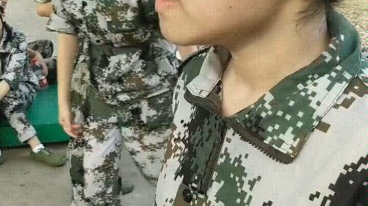 صوت الفتاة لغز غامض