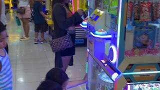 显露你的美貌，就有人喜欢你。但是显露真心，那就无人稀罕了[破涕为笑][破涕为笑]可以随意践踏。