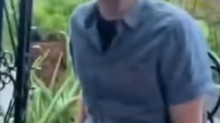 “其实他耐看型”bushi ，是抽象到像ai生成吗...