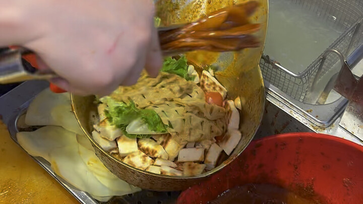 吃到了西安的土豆片拌膜