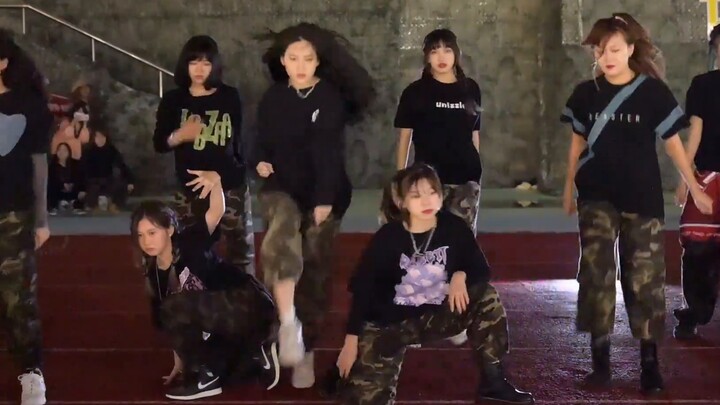 Nữ chiến binh đường phố Giang Hạ [Hiệp hội khiêu vũ đường phố DNA Đại học Phúc Kiến Giang Hạ] nhảy c