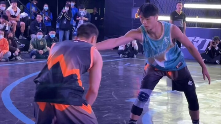 Liên tiếp ném trúng sáu cú ba điểm, đánh bại Trần Trạch Văn để giành ngôi vô địch King of Streetball