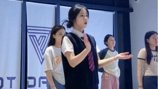 韩舞翻跳/【Hype Boy-NEWJEANS】好喜欢Newjeans的风格！我也好喜欢这个课堂直拍版本！