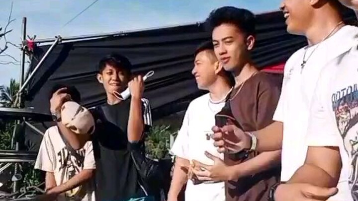 Dami Ha?😂😁Bestfriend Lng po yan!😊