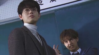 Hiiragi Isa: Thầy từng là Kamen Rider một thời gian ở thành phố Fengdu.