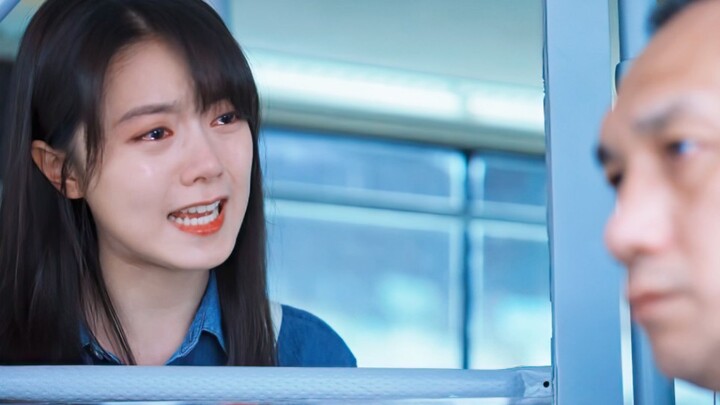 This is what it looks like when acting skills and good looks go hand in hand—truly amazing!