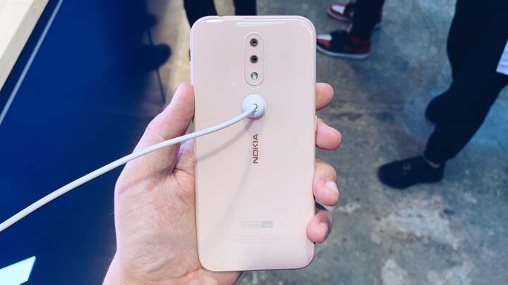 Hands-on Experience Up Close: Nokia All-in-One Bundle Review—This Phone is Starting to Resemble a Pi