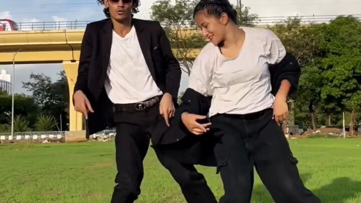 This incredibly creative tribute to Michael Jackson's robotic dance