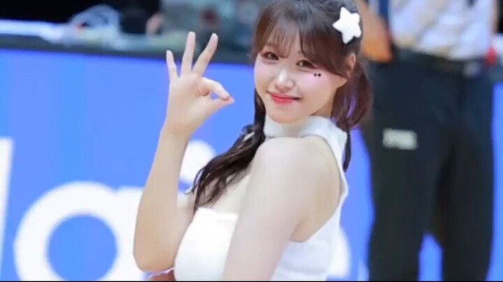 A Beautiful Look That Feels Effortless #girl #kpop #dance