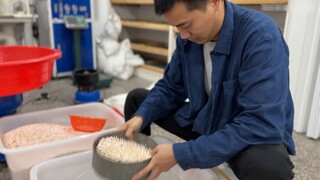 A pearl raw material supplier disappeared from station B for 54 days
