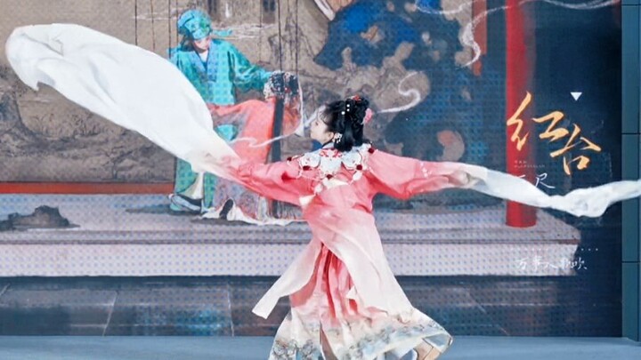 【Wayang Benang】“Jari anggrek memilin debu dunia laksana air, di atas panggung merah tiga zhang segal