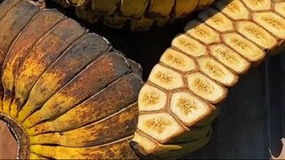 pisang unik rapat seperti emot salam