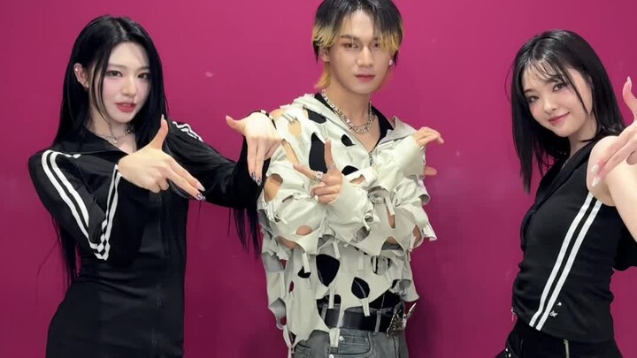 【tripleS&เหยาเฉิน】ชาเลนจ์ TURN UP & Girls Never Die