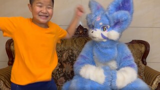 I spent 208 hours making a fursuit for my 10-year-old brother (full suit)