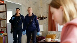 消防员费尽抢救回来的婴儿还是被遗弃了