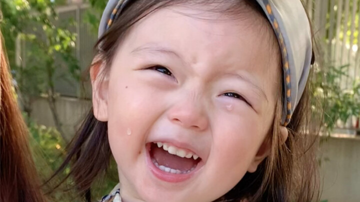 شوزي: لا يجوز أن يبكي الطفل بصوت عالٍ في الخارج!