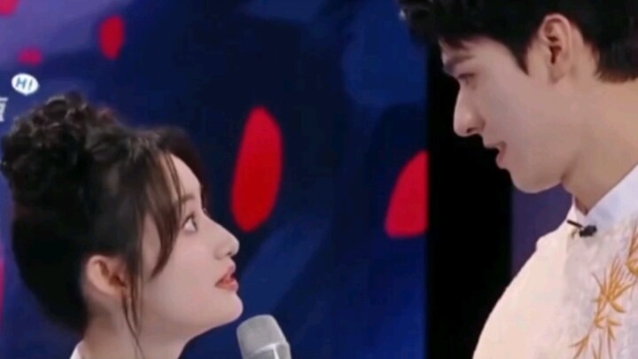 Quách Hiểu Đình và Cung Tuấn trả lời bảy chữ "Người yêu cũ làm gì khiến người ta mãi không quên" thậ