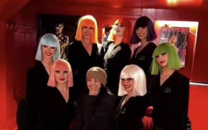 Bài hát này đã mang lại hy vọng cho biết bao cô gái Hàn Quốc: “Thế giới gặp lại nhau lần nữa”