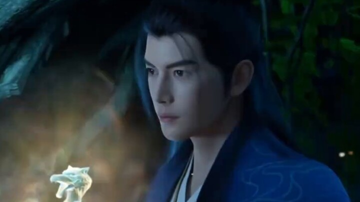 Han Li pouted! He was extremely reluctant to share it. But he was really cute. With such a handsome 