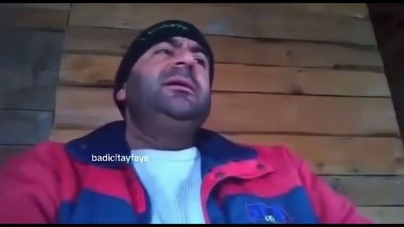 Bilge Adam Reis - Polyushka Polye şarkısını mırıldanıyor