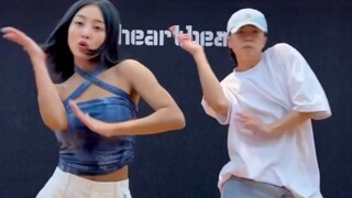【TWICE】 تحدي الرقص مع شيهيو ورقم 2 من الراقصين الماهرين 2PM جانغ يو ريونغ و كيم جونغ غوك!