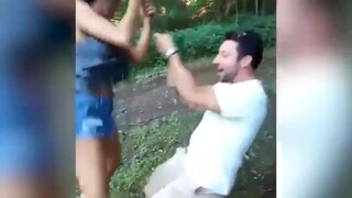 รวมฉากหกล้ม อันตรายนะ น่ากลัว น่าสงสาร เอาจูบๆ เหม็นมาก ฮาทุกฉาก ขำไม่ไหว！#Funny