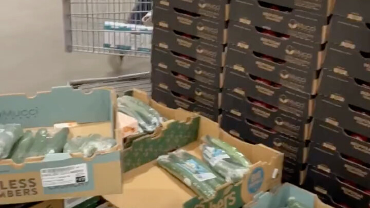 Yang tidak punya nasib baik jangan datang ke Kanada untuk menjual barang palsu, kalau tidak, dijamin