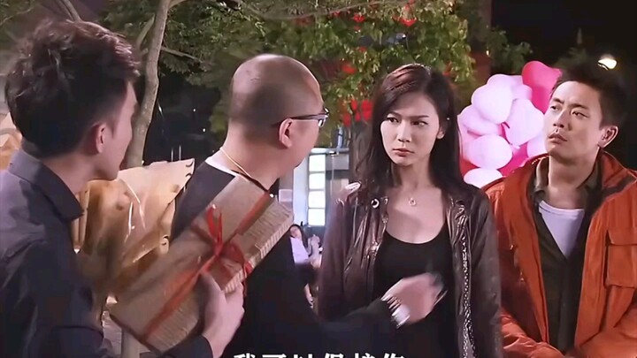 You don’t have to splurge on a fancy dinner to be happy—just having something to eat is enough! 520 