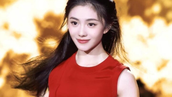 I don’t need to elaborate on the prestige of being No. 1 at the Beijing Dance Academy #LiuHaocun #Hu