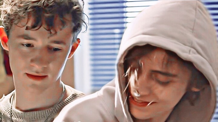 【druck】Sasis | 𝑾𝒂𝒕𝒄𝒉 𝒚𝒐𝒖 𝒔𝒍𝒆𝒆𝒑 — love saves you