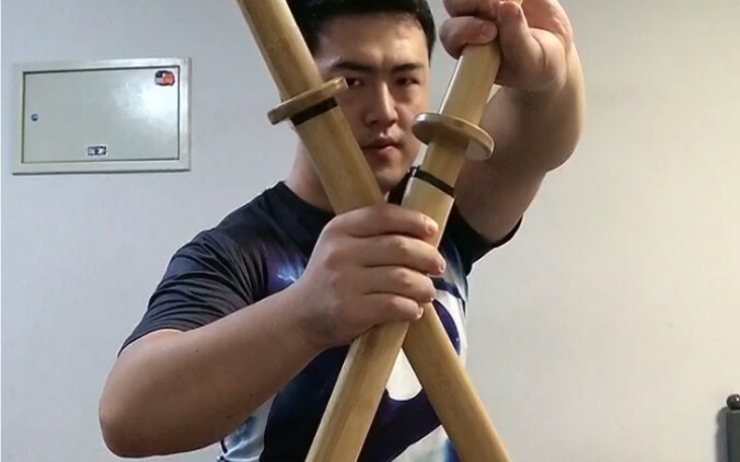 How do you use dual blades?
