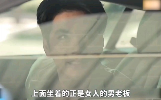 Lá rơi do gió thổi