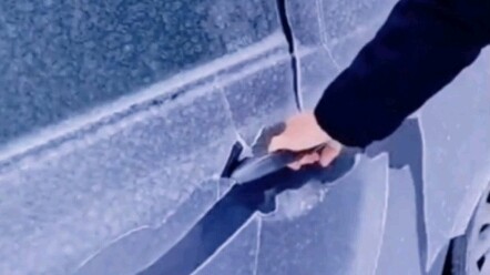 ติดฟิล์มกระจกนิรภัยให้รถ แล้วจะเอามันขึ้นรถยังไงดี?