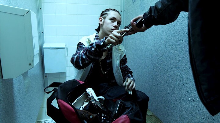 Carl's highlight moment: the No.1 campus gun dealer