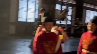 藏海，钱的味道～导演细节要求到爆，群演去过一个组就不能去另一个组，怕出现同一张脸