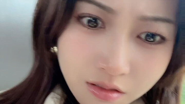 สะดุ้งตื่นเลย ได้ยินไกด์อ่านนิตยสารบนรถไปนอร์ดิก!