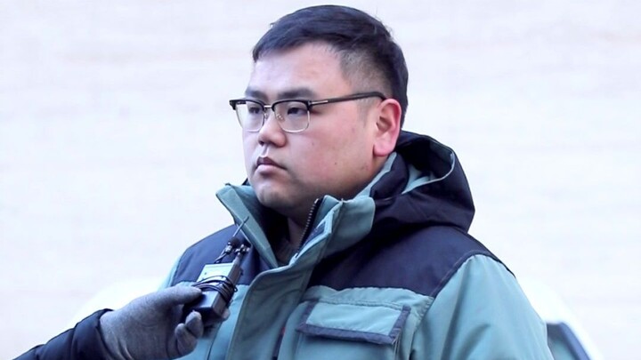 Khoe giàu hay là thành viên tạo không khí?