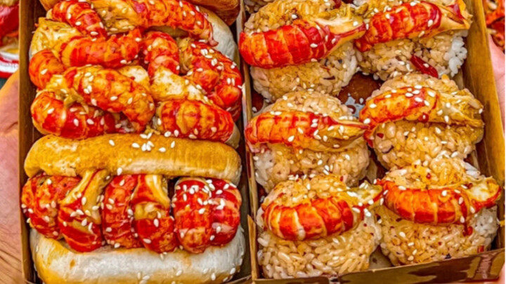 "يلا نروح ناكل! ناكل الأكل اللي مش محدّد بحدود!"