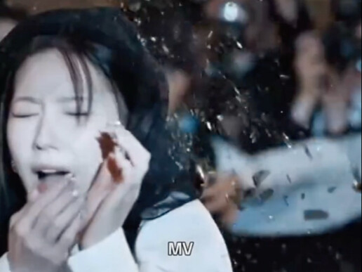 Beberapa idola K-pop benar-benar nekat sampai ‘membayar’ setengah nyawa mereka hanya untuk syuting s