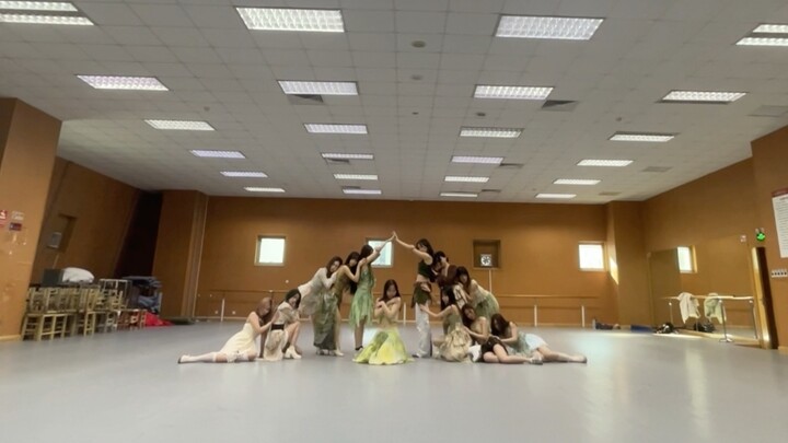 [มหาวิทยาลัย Renmin แห่งประเทศจีน] The Son of the Forest + Diamond Practice Room ที่มีผู้ชมทางอินเทอ