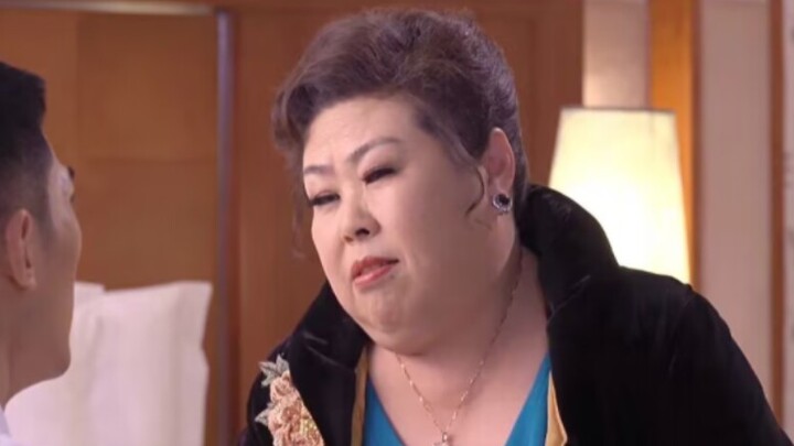 Dia berperan sebagai sosialita kaya, benar-benar tak ada satupun kekurangan!