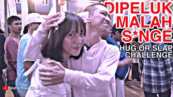 DIPELUK MALAH S*NGE !! Hug or Slap Challenge di Ennichisai w/ Karamel - Part 2