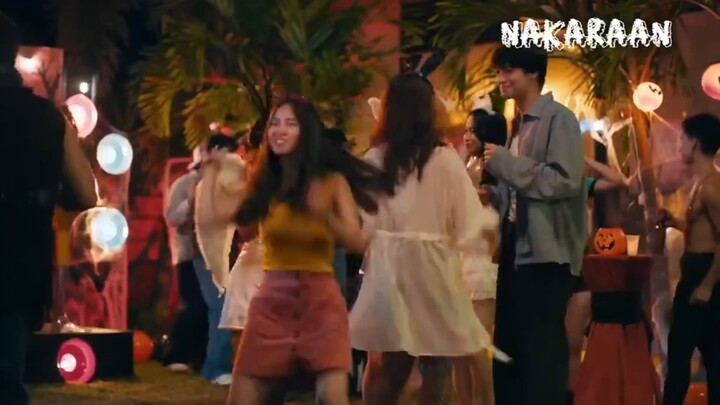 This Girl Joins an All-boys Class_ and the Leader of the Class Challenges Her Bu