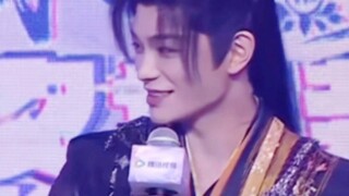 [Yu Shuxin × Ding Yuxi] Tolong! Mereka terlalu manis! Dia berkata, "Saya tergoda oleh cahaya" eh! Ah
