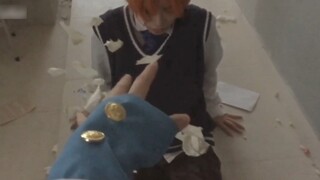 "Is there still my singing voice in the memory melted by summer, sena." Yueyong Leo cos second grade