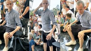 في مواجهة روبوت الرقص الذي يندمج مع الحشد، أظهر الجمهور الروسي موقفًا هادئًا