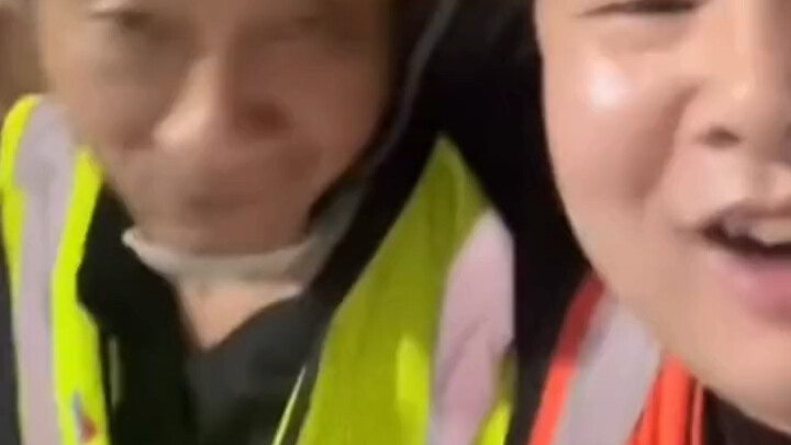 Biar kamu heboh, tunggu pulang kerja dulu, balik ke rumah dan lihat sendiri～