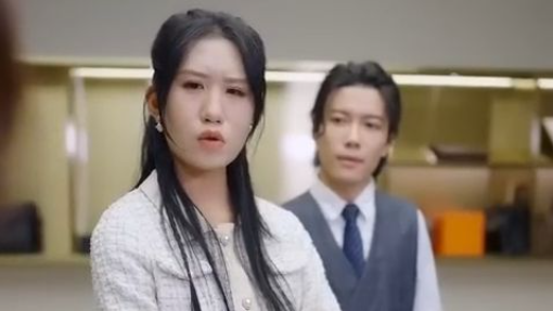 Mahasiswi 20 th one-night stand dgn CEO 40 th—ternyata ayah tunangannya