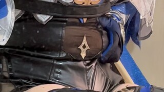 Đây có phải là chiếc điện thoại gập ba mà bạn làm rơi không?