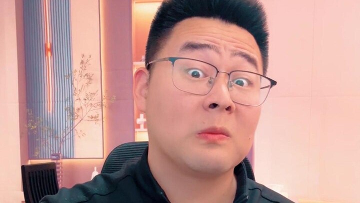 Dalam novel, karakter perempuan mana yang, tanpa menyebut namanya, bisa langsung dikenali hanya dari